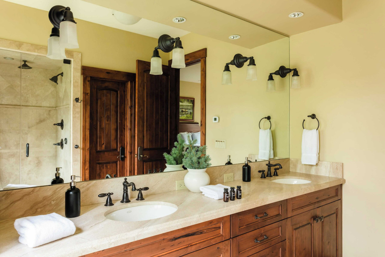 Bathroom 4, Peak 8 by Avantstay Spacious Modern Cabin w/ Hot Tub & Views, Summit