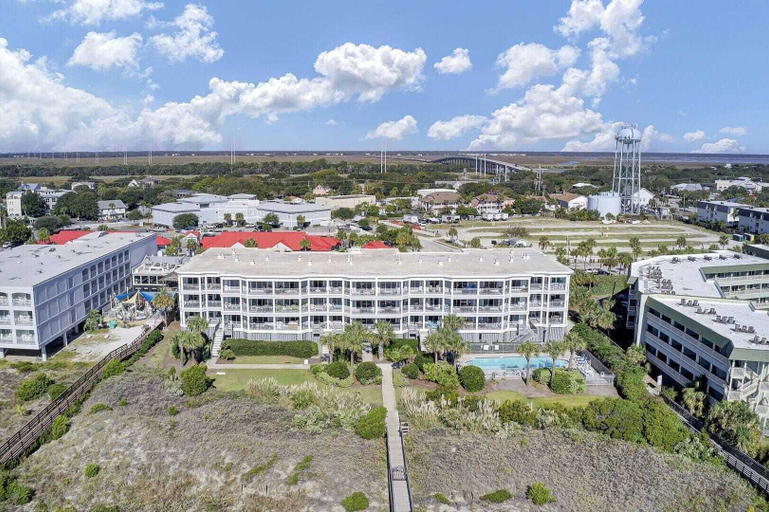 Others 2, Beachfront 3bdr Condo w/ Pool & Deck Ocean Views Ocean Blvd #102 by Avantstay, Charleston