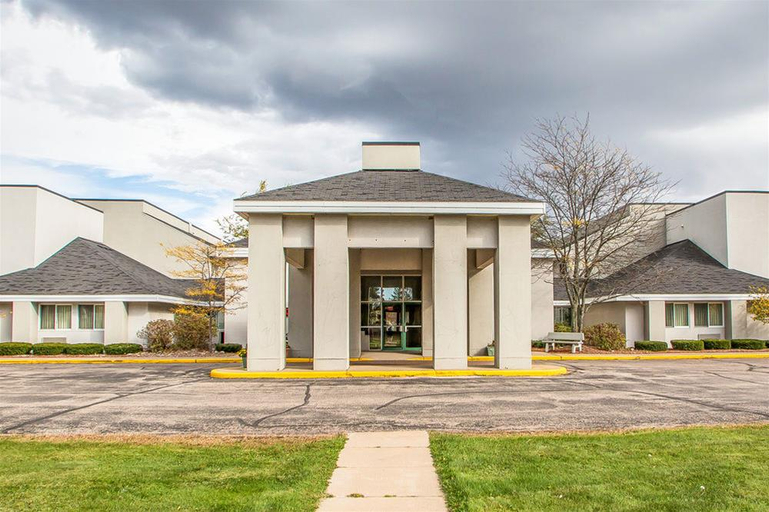 Exterior & Views 2, Econo Lodge Rothschild, Marathon
