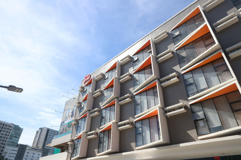 Exterior & Views 2, The Pad Co-Living, Cebu City