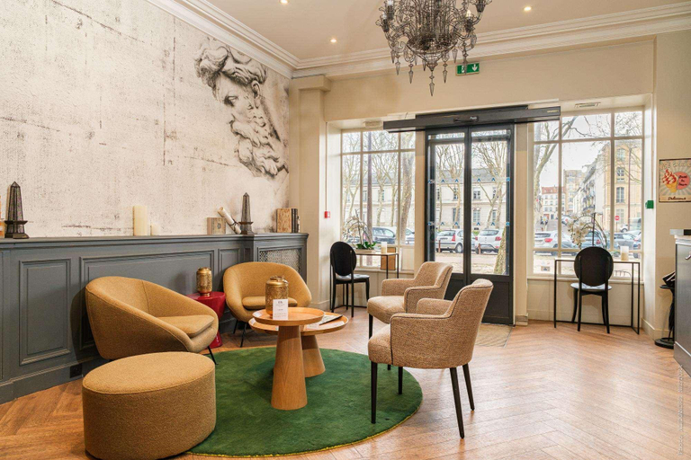 Public Area 2, Des Roys Versailles, Yvelines