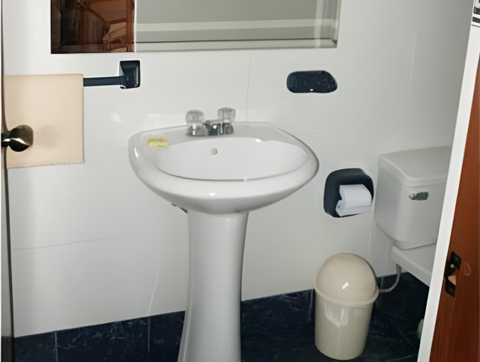 Bathroom 4, Miraflores Suites Centro, Lima