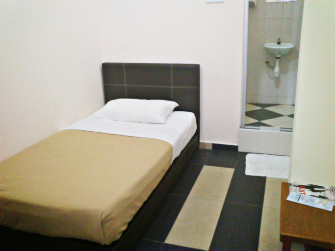 Bedroom 2, Sakiza View Hotel Setia Tropika, Johor Bahru