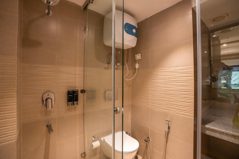 Bathroom 3, Alt Life Luxe | Himalayan |Dharamkot- Mcleodganj, Kangra
