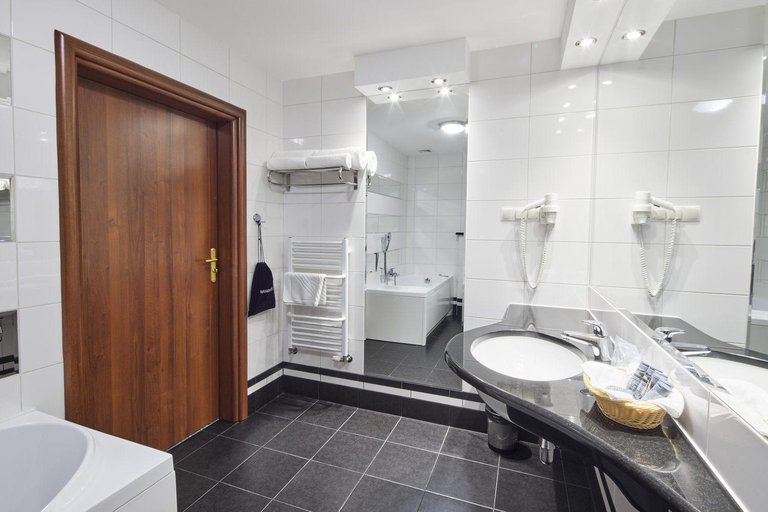 Bathroom 3, Hotel Na Polboru, Zduńska Wola