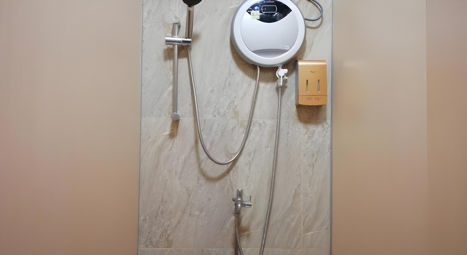 Bathroom 8