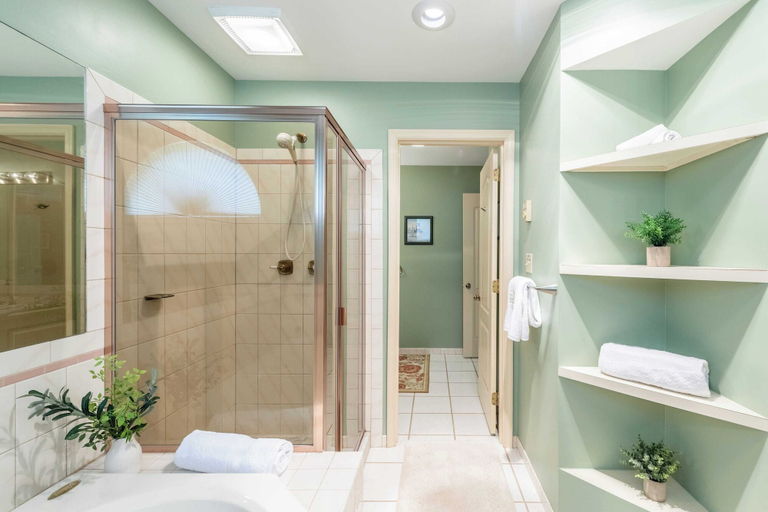 Bathroom 4, Twin Waters by Avantstay Patio + Pool Table, Carbon