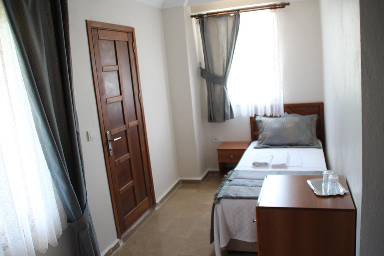 Bedroom 3, Hotel Sunset Troia, Ezine