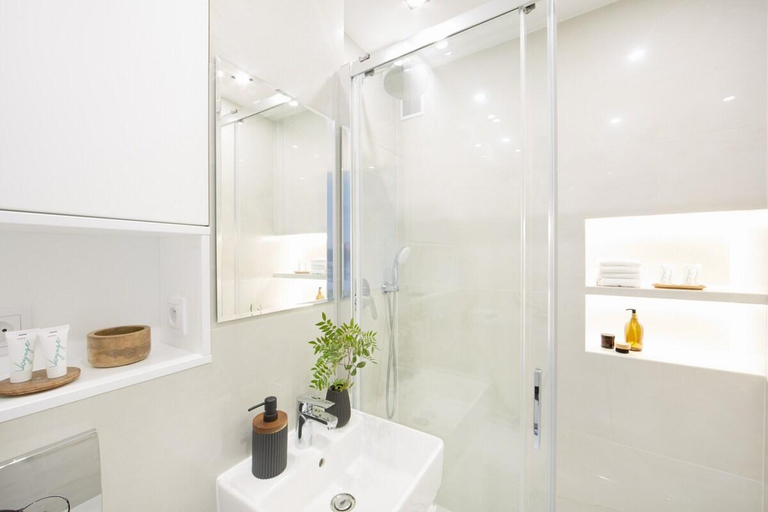 Bathroom 3, WLR Apartments Chmielna I, Warsaw