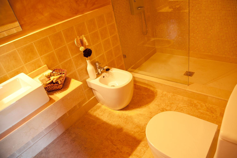 Bathroom 5, Arohaz Hotel & Restaurante, Cádiz
