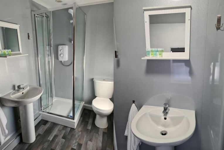Bathroom 3, Carpenters Arms, Lincolnshire