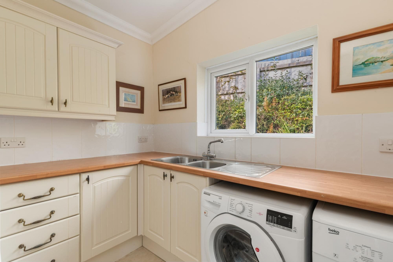 Others 2, Sunningdale - Beach Side Cottage Sea Views Parking, Pembrokeshire