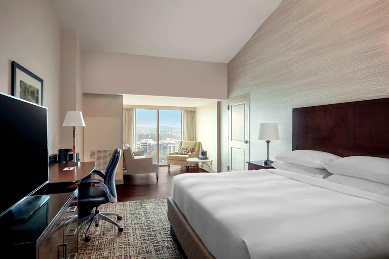 Bedroom 1, Atlanta Marriott Perimeter Center, DeKalb