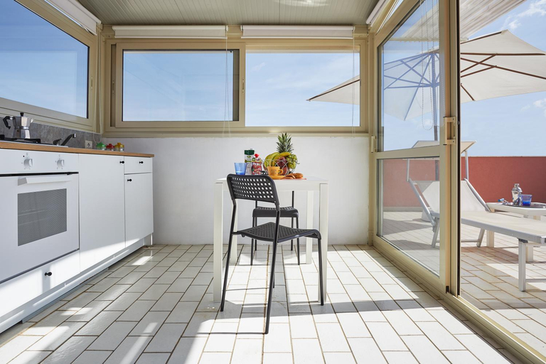 Food & Drinks, nice studio on the terrace, Ragusa