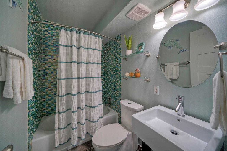 Bathroom 5, Sleeps 22 3 Condos in Beachfront Complex w/ Pool, Pickleball Island Retreat, Nueces