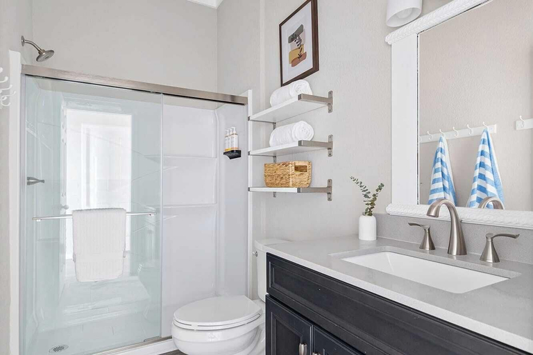 Bathroom 4, 7bdr w/ Private Pool, Hot Tub, Fire Pit, Walk to Beach Tidal Wave by Avantstay, Okaloosa