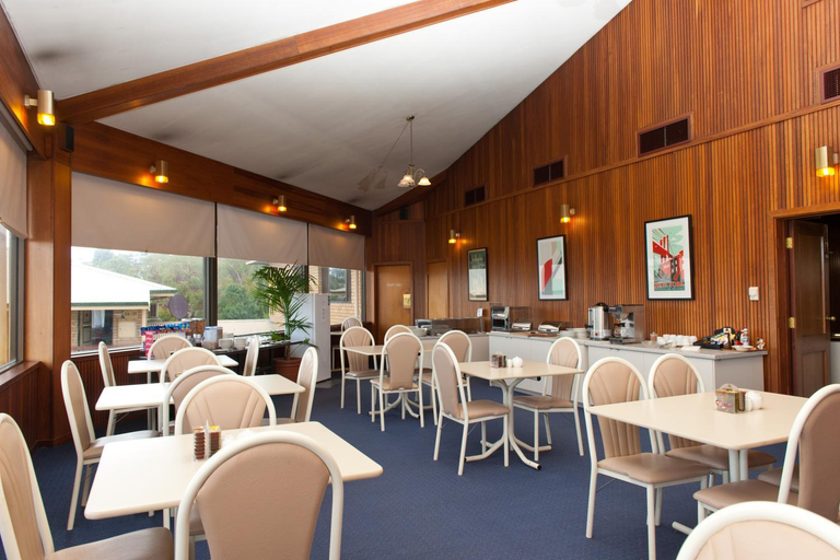 Food & Drinks 3, Admiral Motel Bunbury, Bunbury