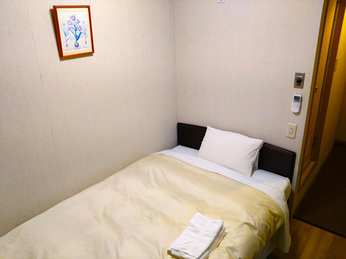 Bedroom 2, Hotel Crown Hills Toyama, Toyama