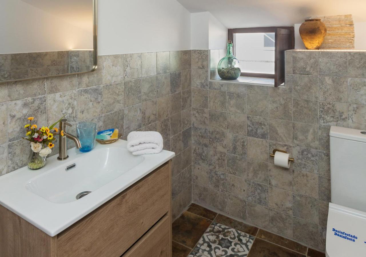 Bathroom 4, Art boutique La Casona de las Flores, Alicante