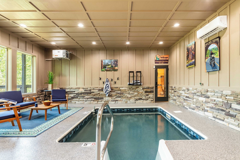 Sport & Beauty 4, Luxe Design New Build Indoor Pool, Spa, Arcade, Firepit Rambling Ridge Lodge, Sevier