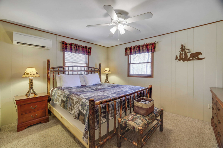 Bedroom 2, Hot Tub + Sauna + Deck + Firepit + Beach Access + Near Dining Grateful Escape by Avantstay, Carbon