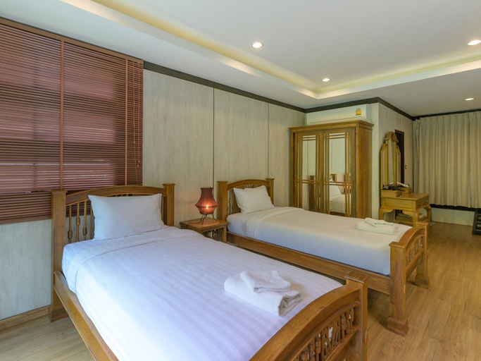 Bedroom 12
