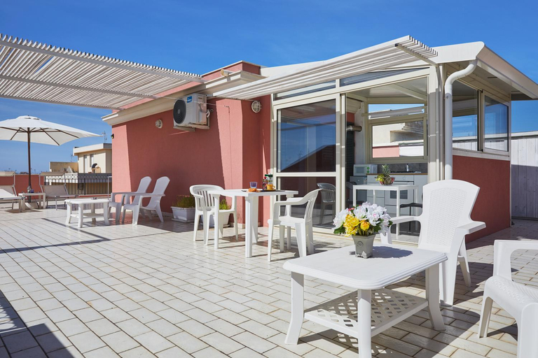 Others 4, nice studio on the terrace, Ragusa