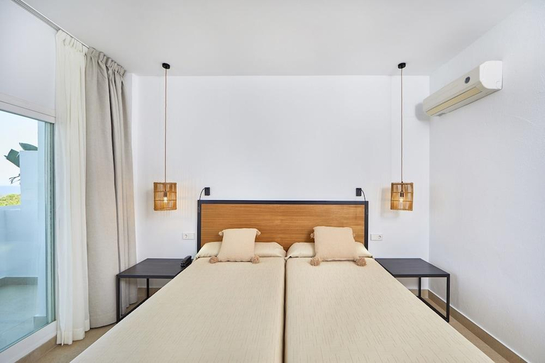 Bedroom 3, FERGUS Conil Park, Cádiz