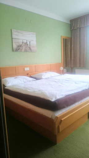 Bedroom 4, Pension Fruhwirth, Oberwart
