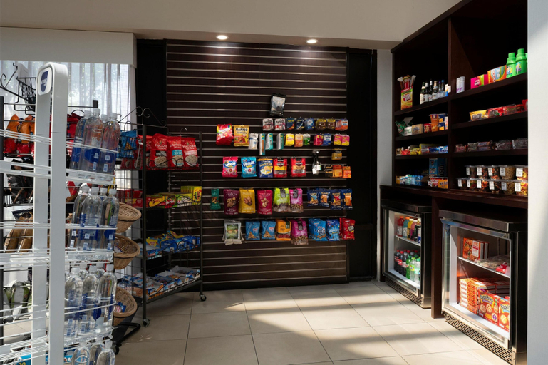 Food & Drinks 5, DoubleTree by Hilton Richmond - Midlothian, Chesterfield