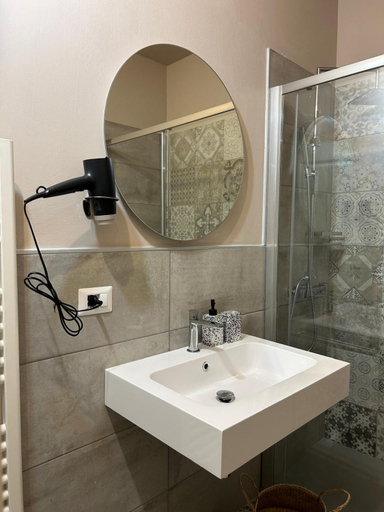 Bathroom 3, Al Civico 73, Modena