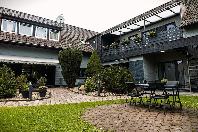 Others 3, LiRo Hotel-Pension Haus Andrea, Viersen