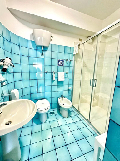 Bathroom 5, Hotel Le Fioriere, Salerno