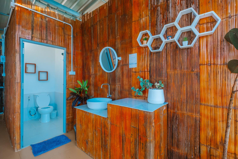 Bathroom 3, Long Huk Kao Phu Chi Fa, Wieng Kaen