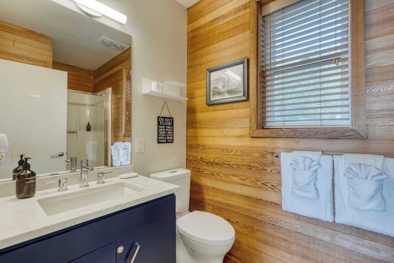 Bathroom 4, Stunning Ocean Views, Steps to Beach Tranquil Retreat Cove Keep by Avantstay, Clatsop