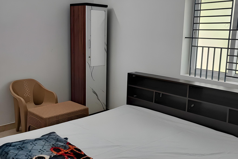Bedroom 3, R.V Ruthra Lodge, Tiruppur