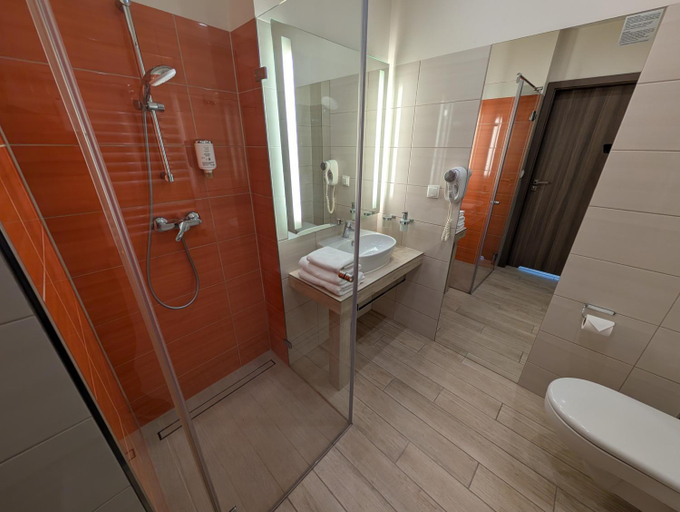 Bathroom 4, Hotel Arkadia Jelcz Laskowice, Wrocław