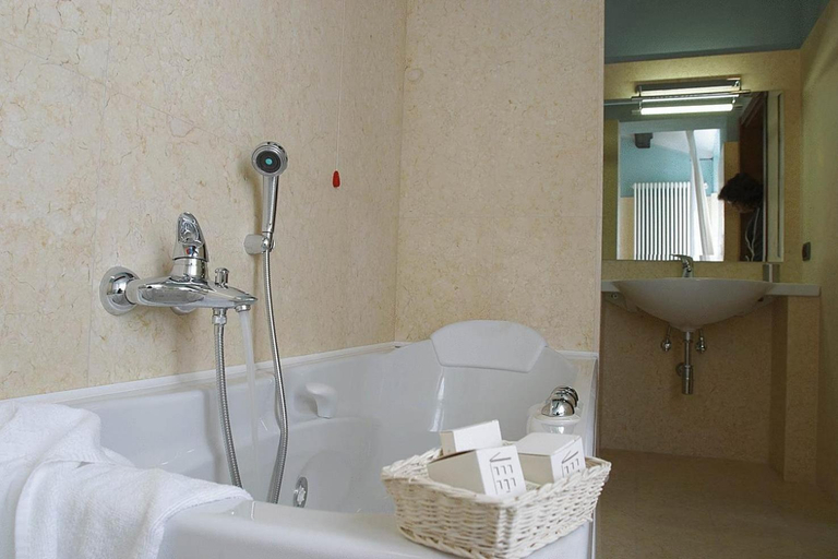 Bathroom, Albergo Morandi, Reggio Nell'Emilia