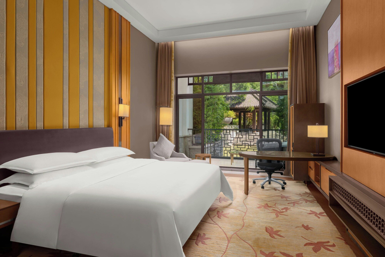 Bedroom 3, Sheraton Grand Hangzhou Wetland Park Resort, Hangzhou