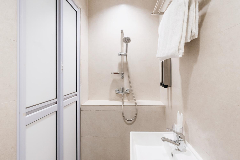 Bathroom 19