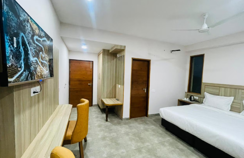 Bedroom 2, The Rock Castle, Solan