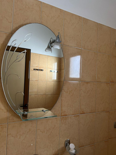 Bathroom 3, Hotel Brilant, Sarandës