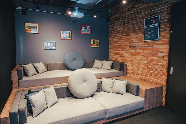 Others 5, Spotty Hostels, Santafé de Bogotá
