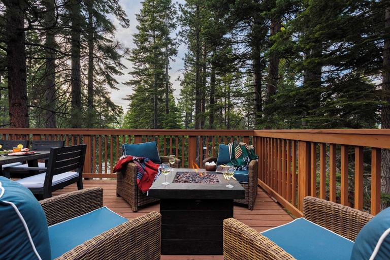Primary image, Wolfe by Avantstay 5mins Northstar w Hot Tub Fireplace 2 Private Decks, Placer