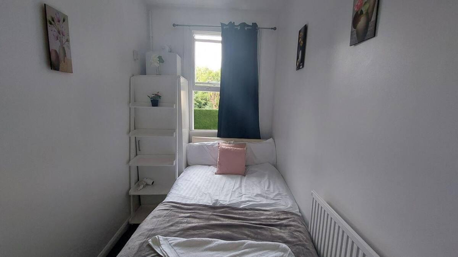 Bedroom 3, Gray's Inn Road Suites, London