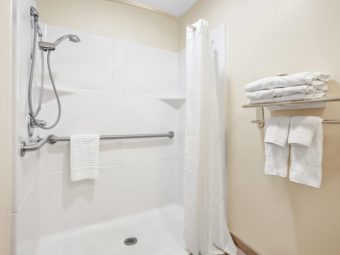 Bathroom 5, Comfort Inn & Suites O'Fallon - St. Louis Area, Saint Clair