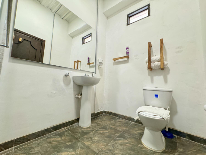 Bathroom 4, LA GRANJA ECOHOTEL, La Tebaida