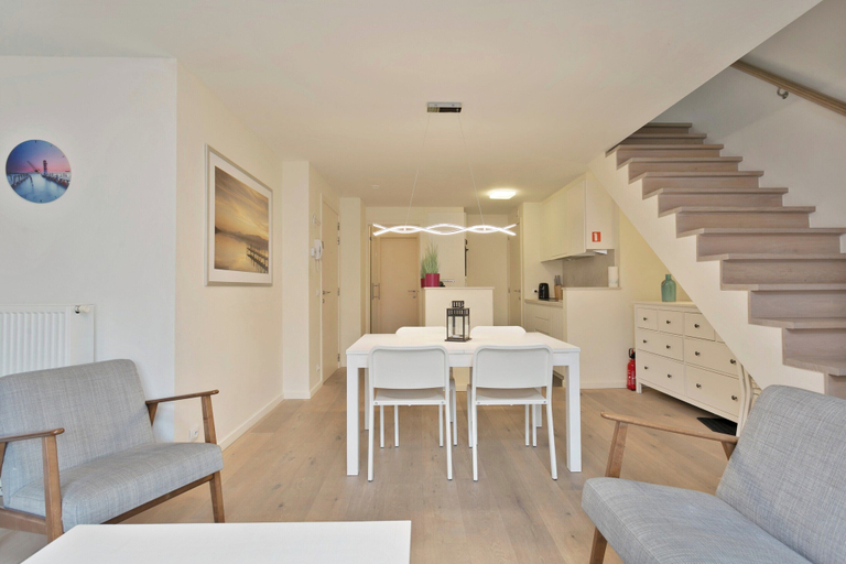 Dining 3, Duplex in Blankenberge Near Seafront, West-Vlaanderen