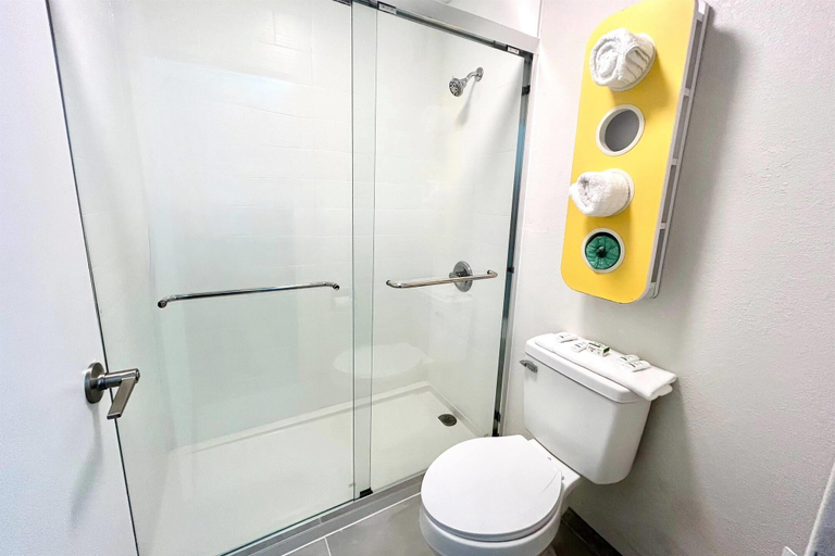 Bathroom 3, Baymont By Wyndham Metter, Candler