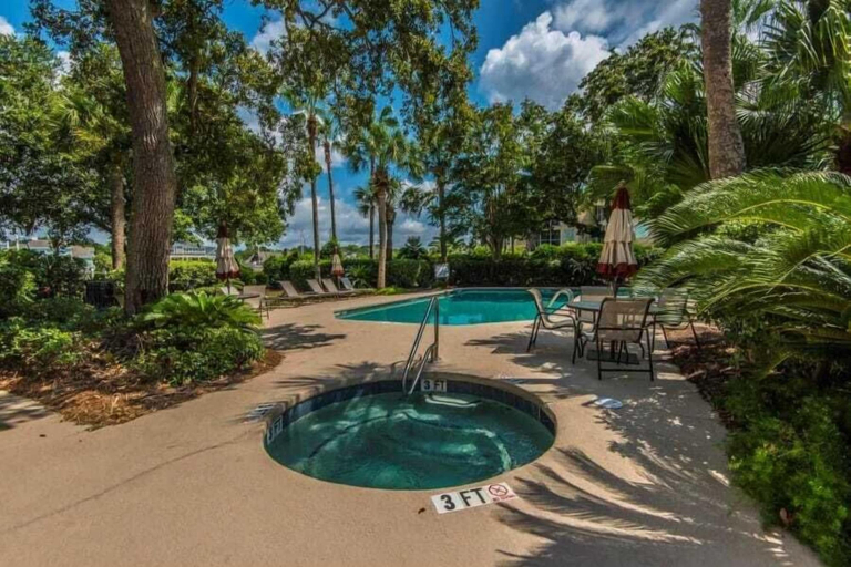 Sport & Beauty 5, 307 Yacht Harbor by Avantstay 5 Mins to Links Golf Course!, Charleston